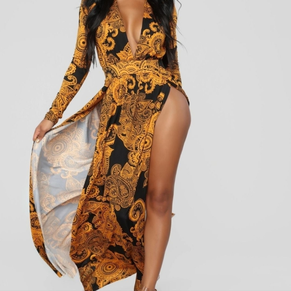 Fashion Nova: Spending Spree Dress - Black/Mustard